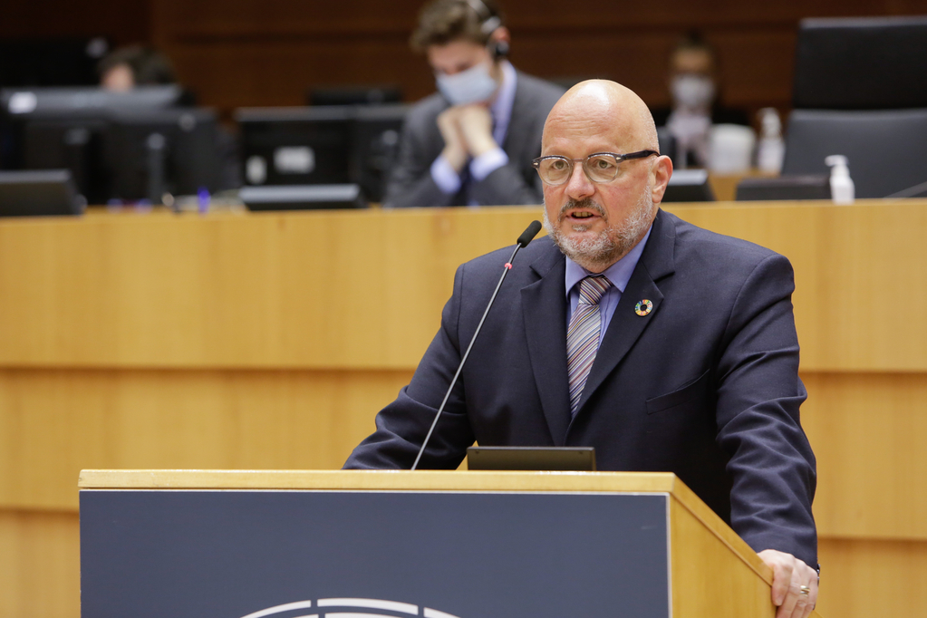EP-111855H_Plenary_OpenLux